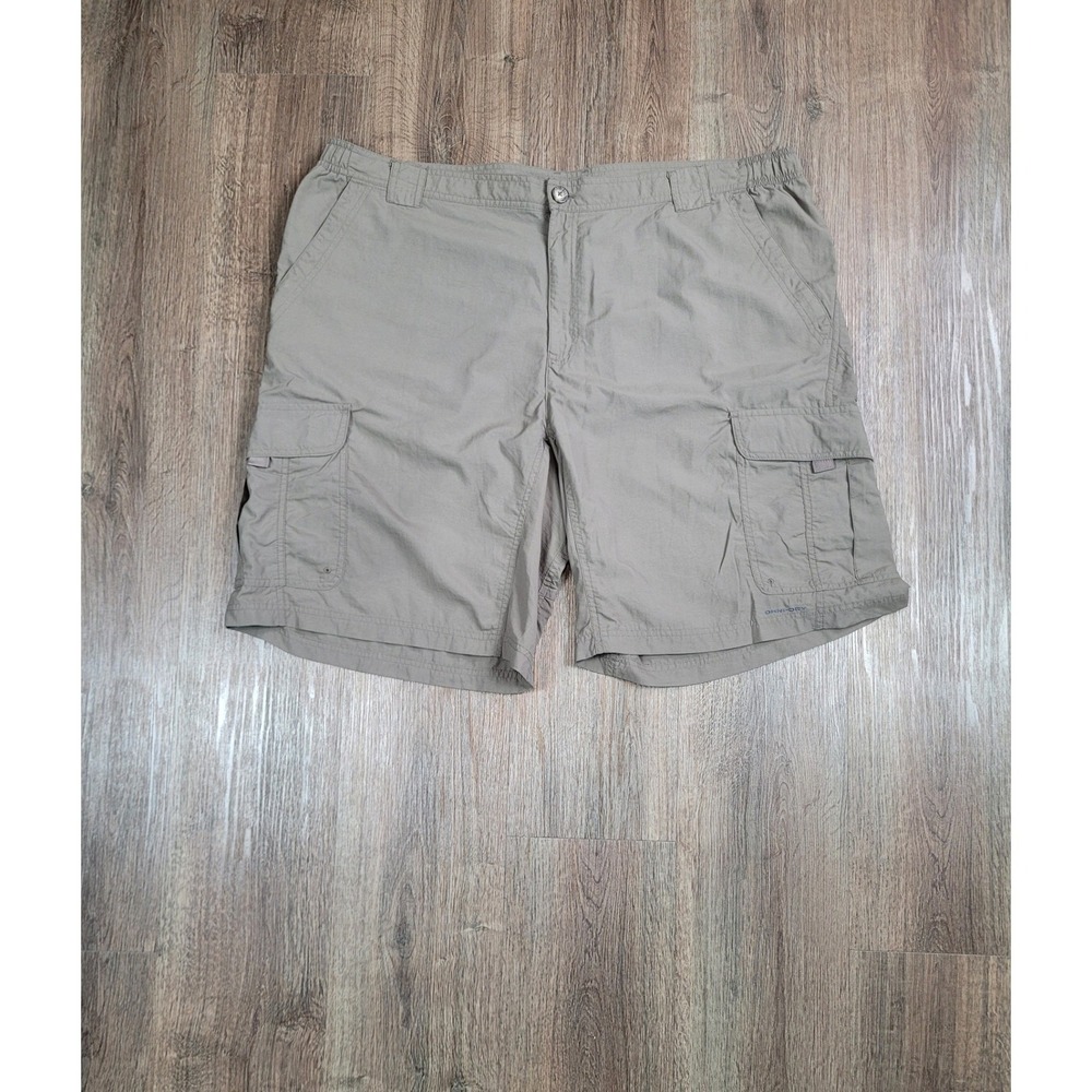Columbia Titanium Omni Dry Cargo Shorts Mens XXL Khaki Nylon Hiking Outdoor 10"